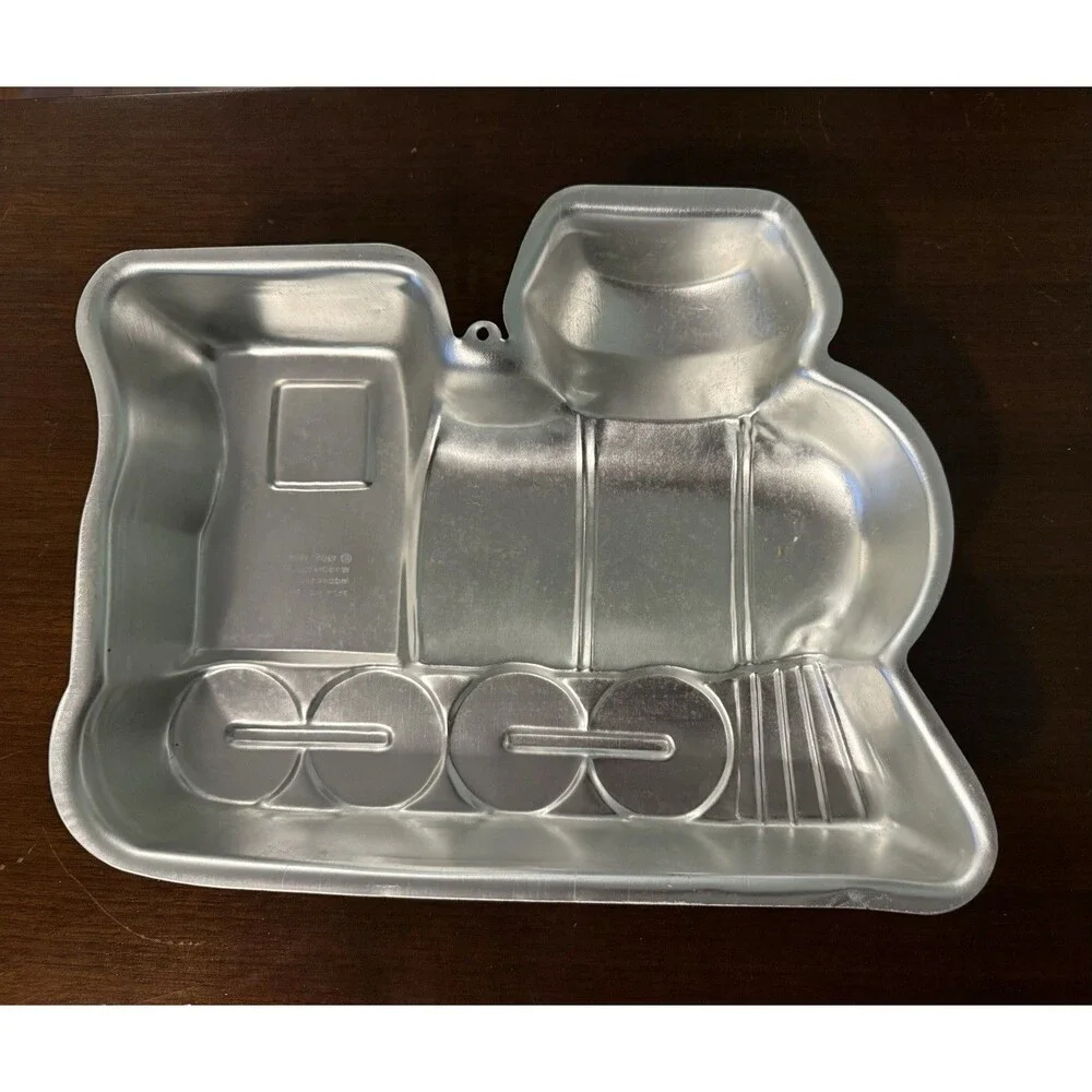 Vintage 1991 Wilton Train Cake Pan #2105-9433 Aluminum Locomotive Mold Choo Choo